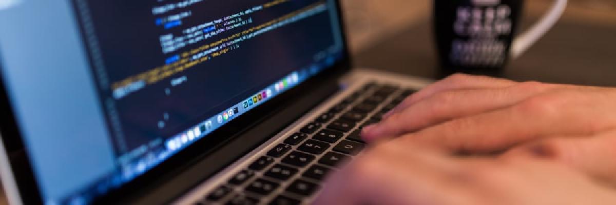 Featured image for Compiled vs. Interpreted Languages